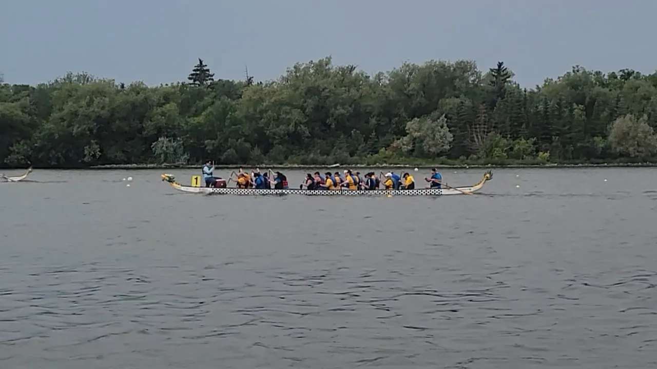 TQ Dragon Boat Club at the Regina Dragon Boat Festival, photo 12